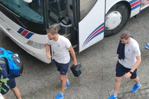 (Φώτος Kerkida) Η άφιξη Ομόνοιας και Απόλλων 