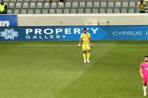 ΠΡΩΤΗ και ΓΚΟΛ!