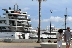 (ΦΩΤΟΣ) Λιμανάκι Πάφου πριν τη... σέντρα!