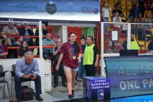 (Βίντεο/Φώτος) Χειροκρότησαν τις πρωταθλήτριες Κ14 και Κ18