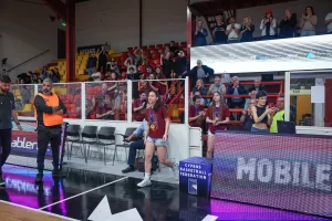 (Βίντεο/Φώτος) Χειροκρότησαν τις πρωταθλήτριες Κ14 και Κ18