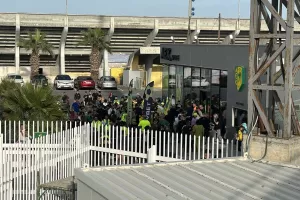 Μαζεύονται οι ΑΕΚτζήδες (φώτος)