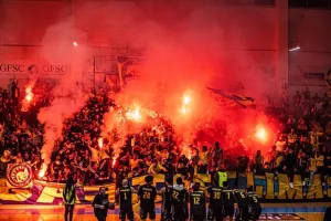Ζέσταμα... με ποδόσφαιρο και μετά "κλουβί"