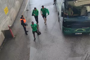 (Φώτος Kerkida) Η άφιξη Ομόνοιας και Απόλλων 