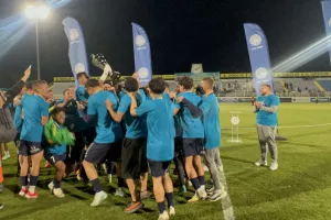 (Βίντεο/Φώτος Kerkida) Η απονομή... στην νταμπλούχο Πάφο Κ19