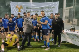 Άνοιξαν οι σαμπάνιες τίτλου!