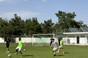 "Το άλλο Σάββατο, παππούδες, γιαγιάδες, γυναικόπαιδα, άντρες από όλη την επαρχία" (Φώτος)