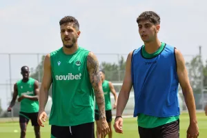 ΚΛΙΚΣ πριν απ' το "αιώνιο"