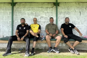 "Το άλλο Σάββατο, παππούδες, γιαγιάδες, γυναικόπαιδα, άντρες από όλη την επαρχία" (Φώτος)
