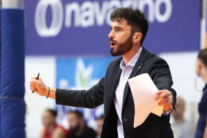 Ανόρθωση/Ανακοίνωσε Γιώργο Δεναξά
