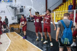(Φώτος) Πρωταθλητής ο Κεραυνός Κ18