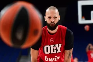 Ζέρβας: "Διαθέσιμος σήμερα ο Φουρνιέ"
