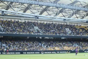 Ρεκόρ σε αγώνα γυναικών στην Ελλάδα με 15.000 και...δύο Κύπριες