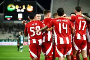 "Ερυθρόλευκο" το "αιώνιο" ντέρμπι και φορτσάρει για νταμπλ ο Ολυμπιακός!