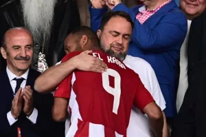 MVP του τελικού ο Ελ Κααμπί - H αγκαλιά με τον Μαρινάκη