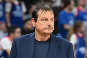 Η δωδεκάδα του Αταμάν, ο Μπράουν εκτός