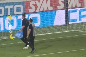 Ο Σπιλέφσκι με τα...δώρα