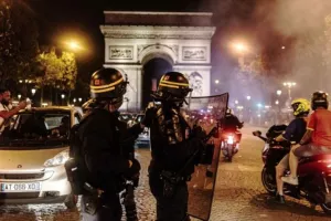 Φρούριο...το Παρίσι για τον τελικό με χιλιάδες αστυνομικούς στους δρόμους