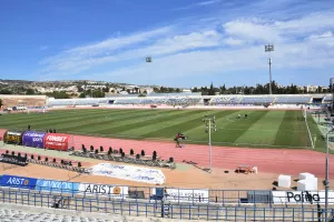 Απάντησε... για το γήπεδο