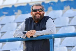  ΔΙΠΛΟ και... ελπίζει σε παραμονή! (Φώτος)
