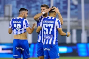  ΔΙΠΛΟ και... ελπίζει σε παραμονή! (Φώτος)