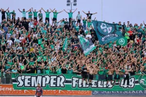 Με δέκα… η ΑΕΚ στο μεγάλο ΤΕΛΙΚΟ! (Φώτος)