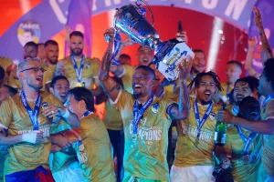 (ΦΩΤΟΣ) Η φιέστα της Πάφος FC