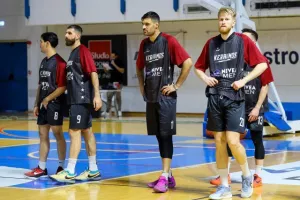 ΠΡΩΤΑΘΛΗΤΡΙΑ η Πετρολίνα ΑΕΚ! (φώτος)