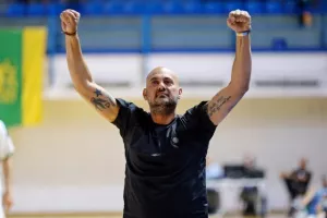 ΠΡΩΤΑΘΛΗΤΡΙΑ η Πετρολίνα ΑΕΚ! (φώτος)