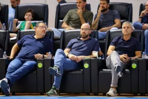 ΠΡΩΤΑΘΛΗΤΡΙΑ η Πετρολίνα ΑΕΚ! (φώτος)