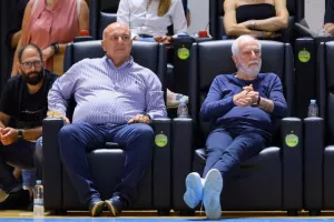 ΠΡΩΤΑΘΛΗΤΡΙΑ η Πετρολίνα ΑΕΚ! (φώτος)