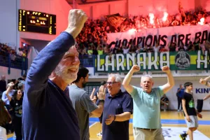 ΔΙΠΛΗ μέρα γιορτής!