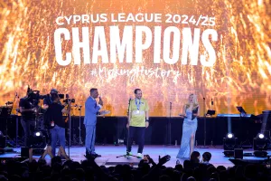 (ΦΩΤΟΣ) Η φιέστα της Πάφος FC