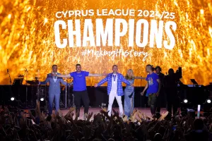 (ΦΩΤΟΣ) Η φιέστα της Πάφος FC
