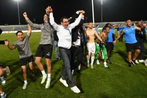 ΝΑΙ... ΕΦΕΡΑΝ το πρωτάθλημα στο Παφιακό! (φώτος)