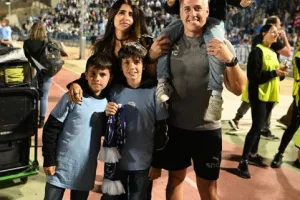 ΝΑΙ... ΕΦΕΡΑΝ το πρωτάθλημα στο Παφιακό! (φώτος)