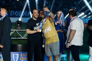 (ΦΩΤΟΣ) Η φιέστα της Πάφος FC