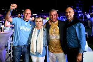 (ΦΩΤΟΣ) Η φιέστα της Πάφος FC