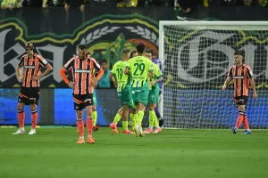 AEK-ΑΠΟΕΛ 7-1!