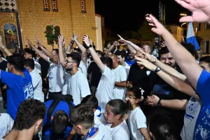 ΜΑΖΙ...παίκτες και κόσμος στο Σωματείο (Φώτος)
