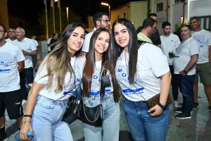 ΜΑΖΙ...παίκτες και κόσμος στο Σωματείο (Φώτος)