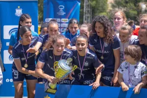 (Βίντεο/Φώτος) Κατέκτησε και το League Cup η Απόλλων Ladies