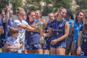 (Βίντεο/Φώτος) Κατέκτησε και το League Cup η Απόλλων Ladies