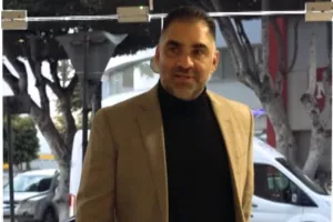 "Ανακοινώνω και επίσημα την διεκδίκηση της προεδρίας της ΚΟΠ"