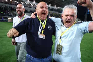 (ΒΙΝΤΕΟ kerkida) ΜΕΣΑ ο Καραπατάκης και… είναι «τρελός ο πρόεδρος»