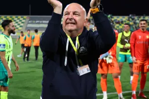(ΒΙΝΤΕΟ kerkida) ΜΕΣΑ ο Καραπατάκης και… είναι «τρελός ο πρόεδρος»