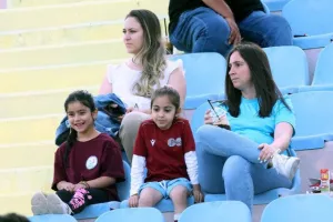 Έξι γκολ, αγωνία και τελικά Βυσσινί-ΠΑΡΑΜΟΝΗ!