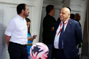 Πρόεδρος με... Πρόεδρο!