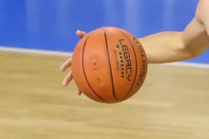 ΚΑΤΑΓΓΕΛΙΑ: "Αντιμετωπίσαμε λεκτικές επιθέσεις και φραστικές απειλές/Έφτυναν στον πάγκο"