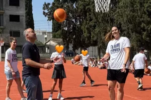 Επίσκεψη με… μπασκετικό αέρα (Φώτος)